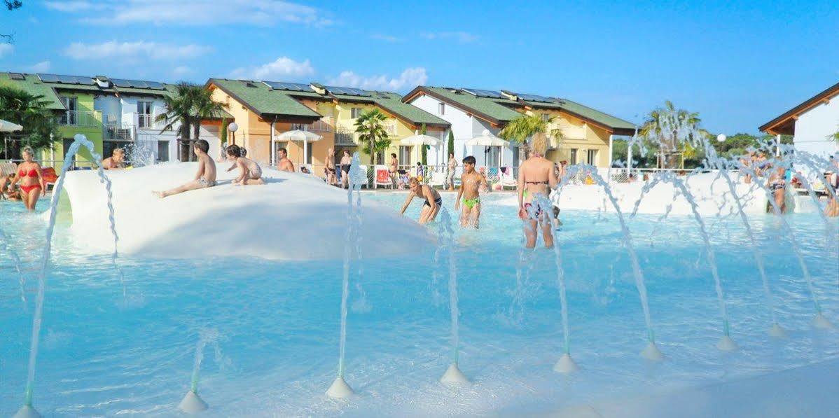 Club Village & Hotel Spiaggia Romea Lido di Volano Exteriör bild